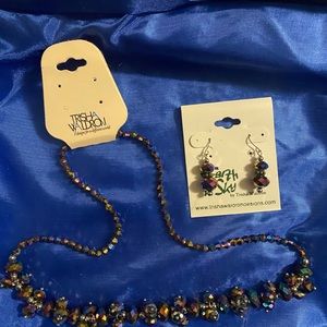 Necklace and earring set